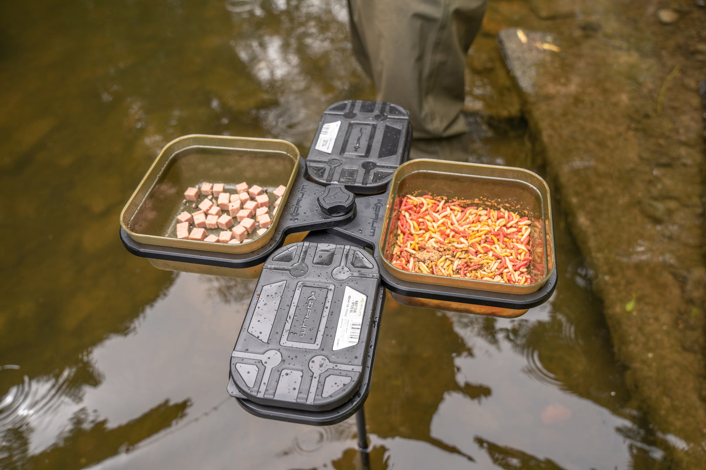 Korum compact bait waiter set