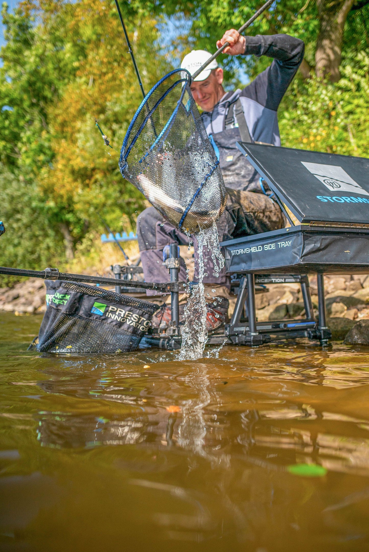 Preston free flow landing net
