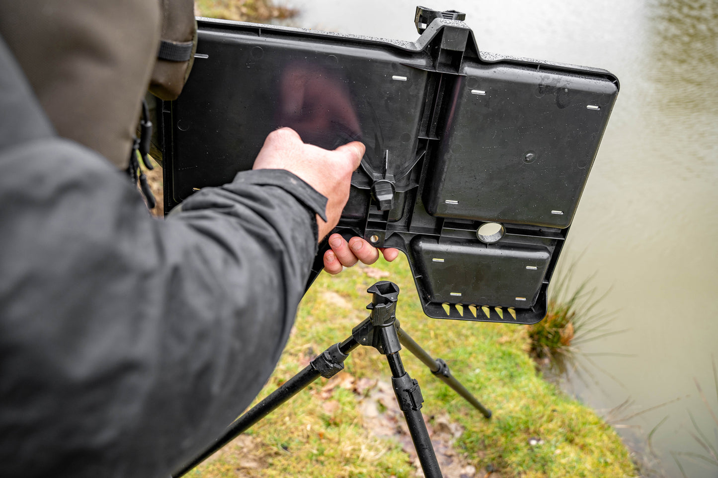 Korum allrounder tray & tripod adaptor