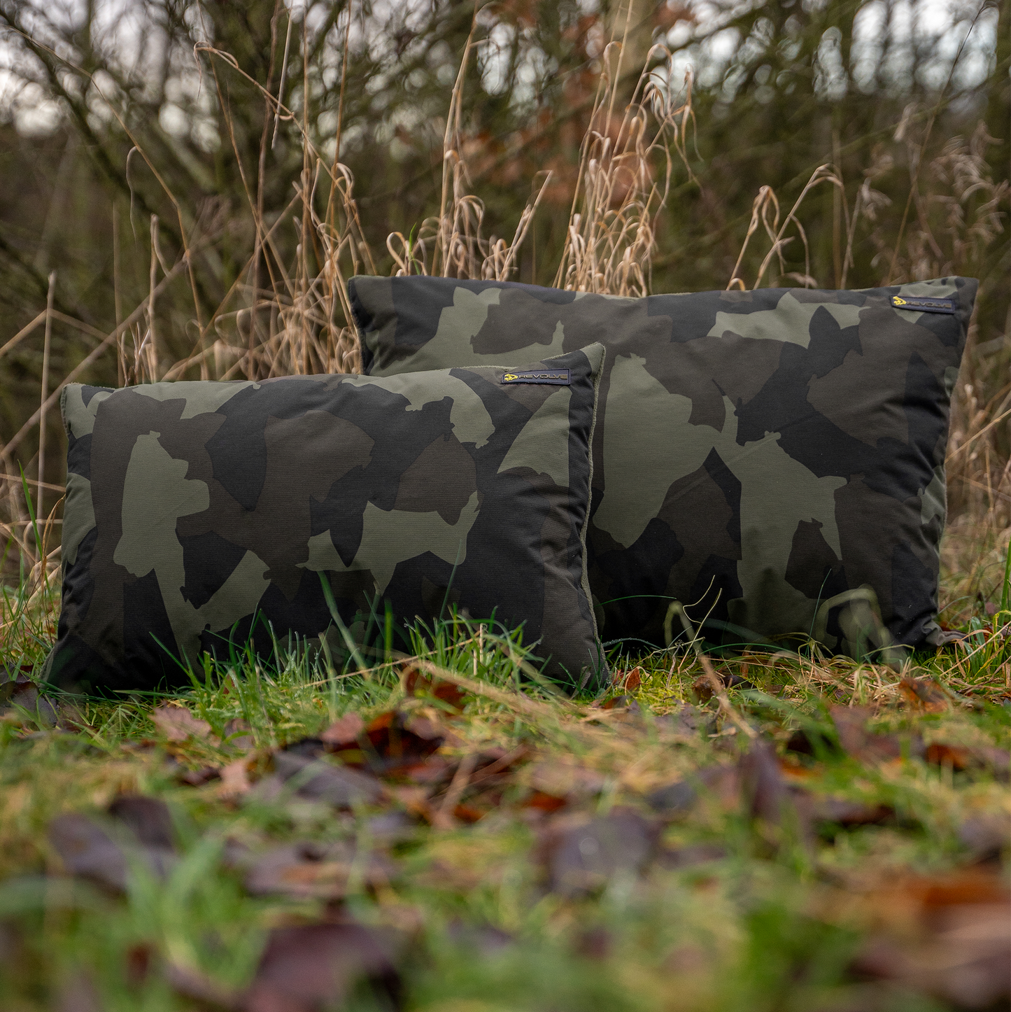 Avid revolve pillow