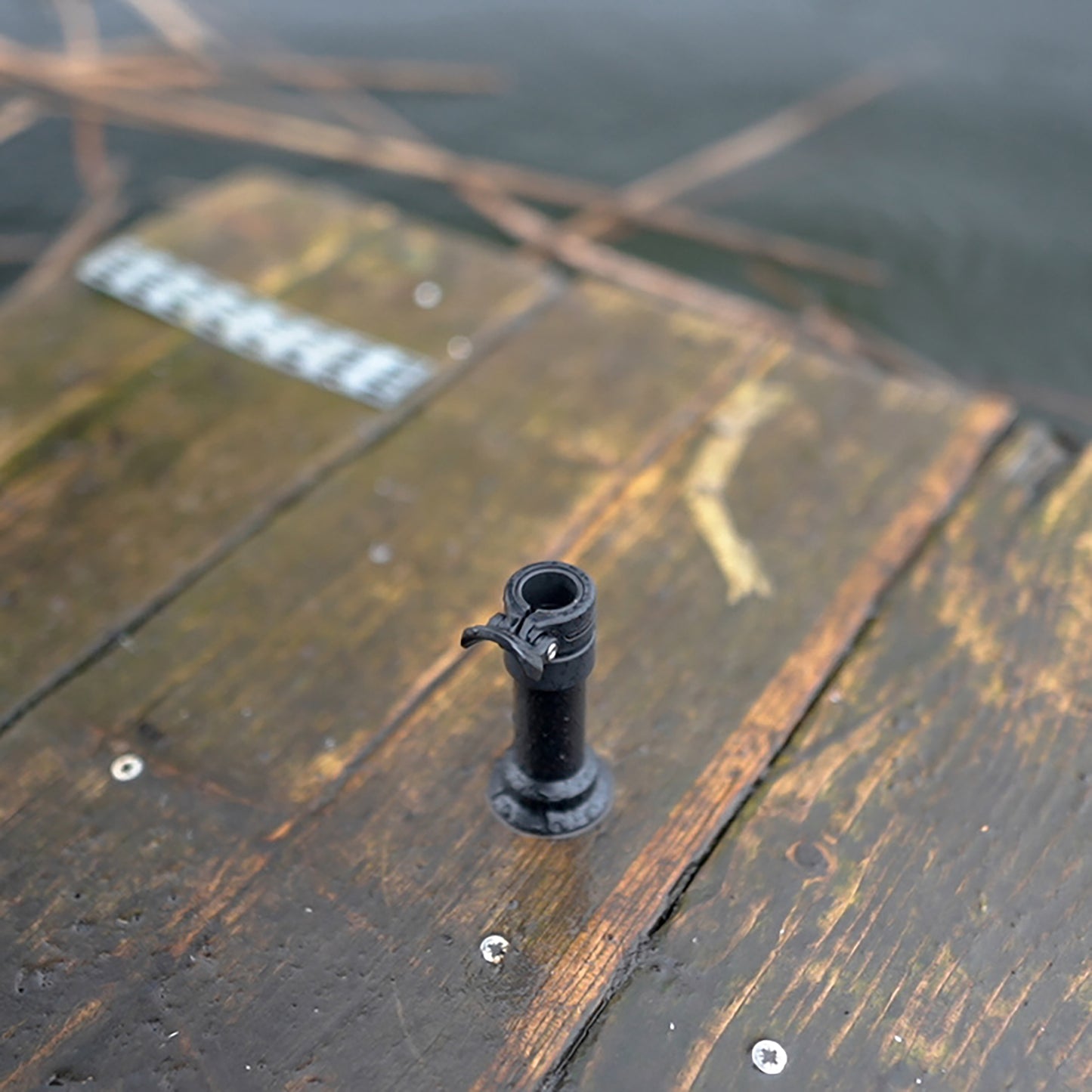 Avid lok down stage stand