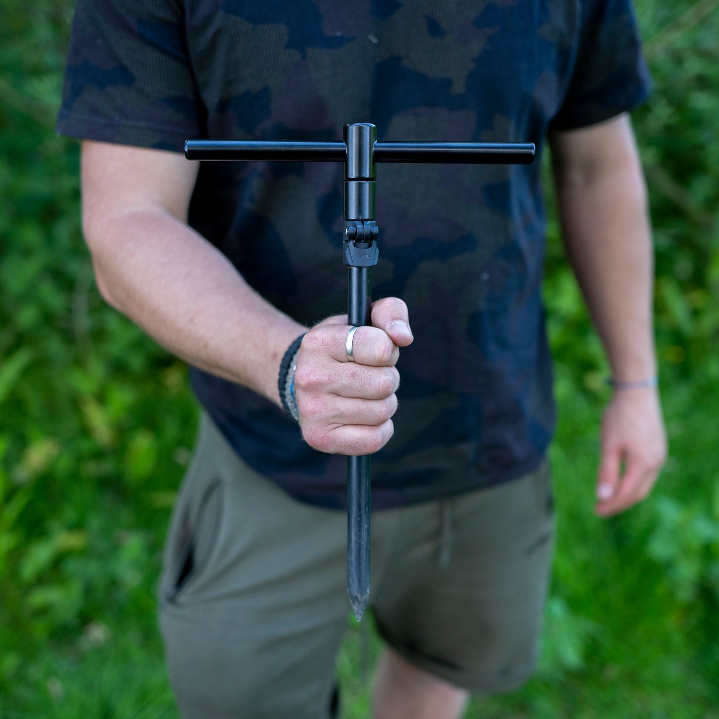 Avid lok down t bar leveller