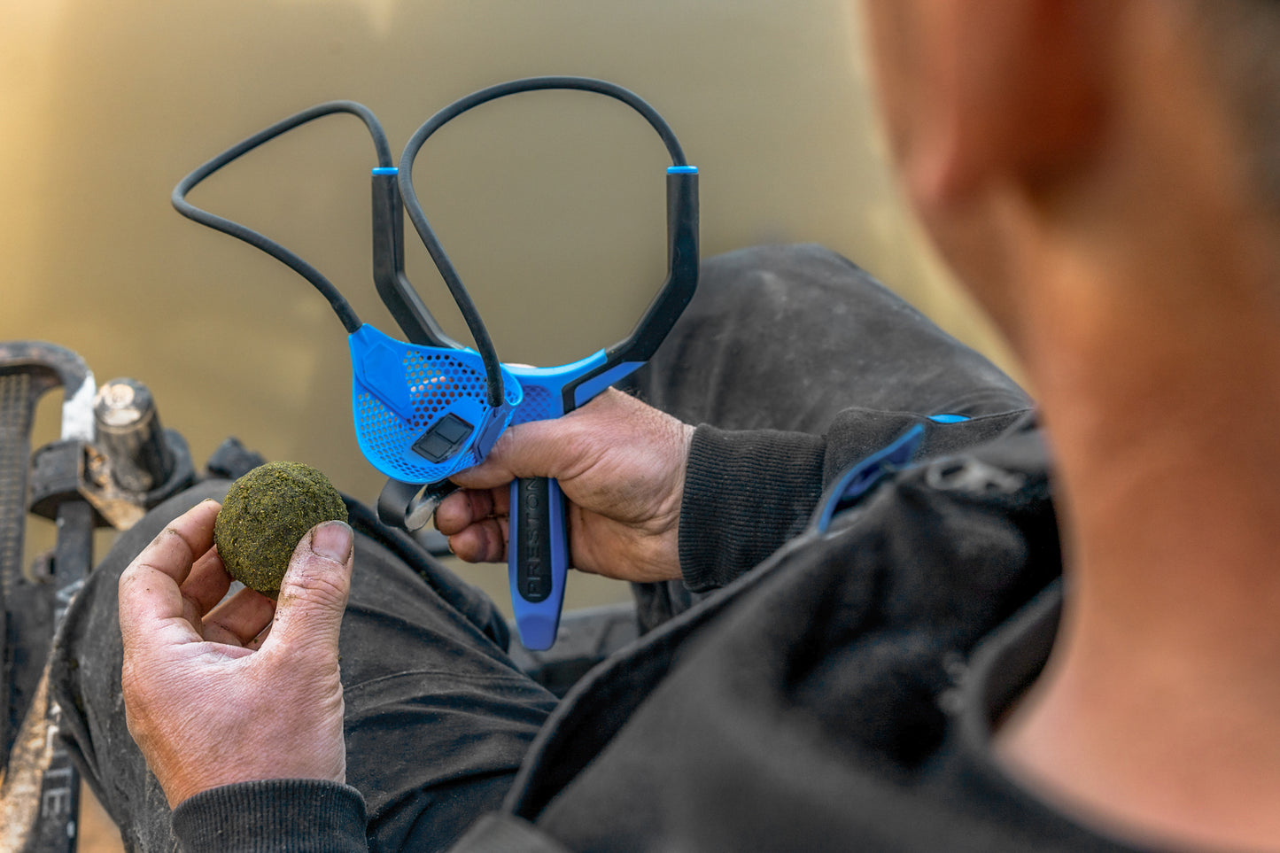 Preston groundbait catapult