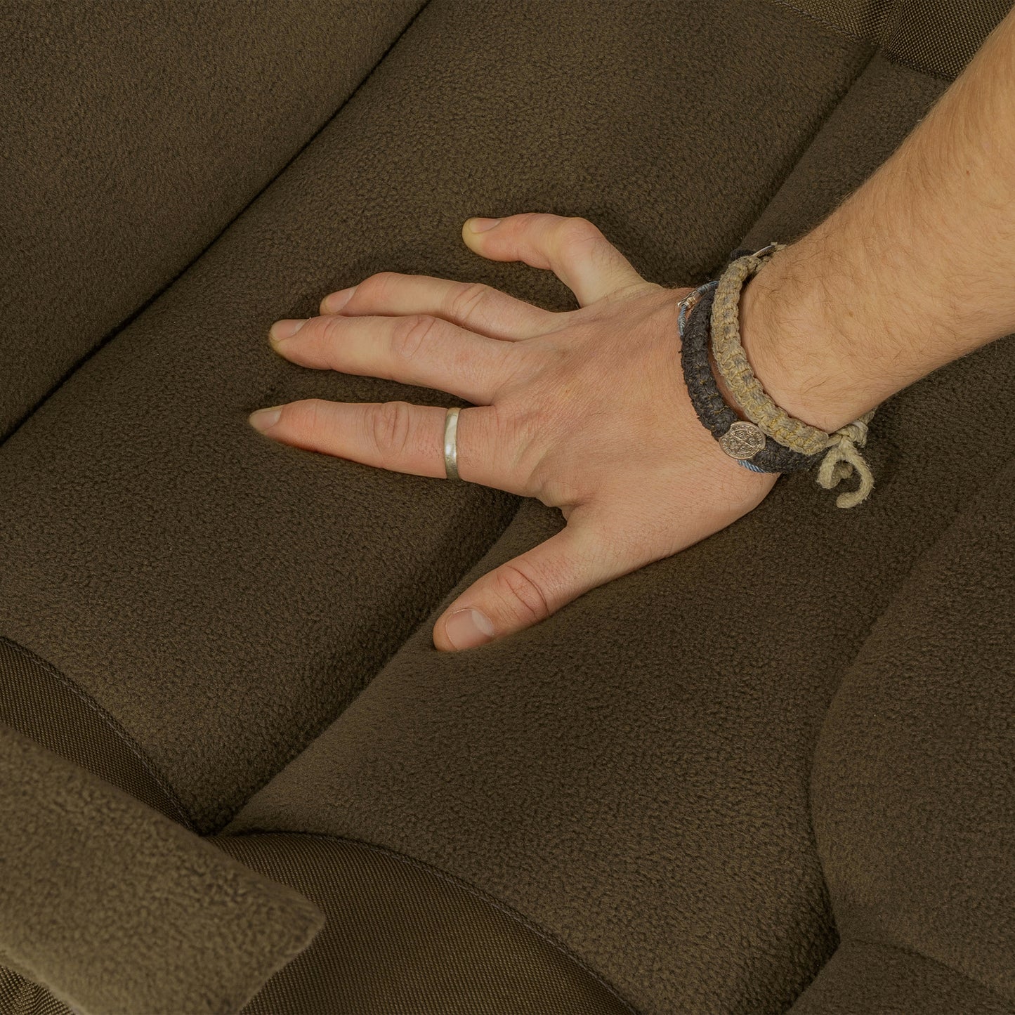 Avid benchmark hi-back recliner chair