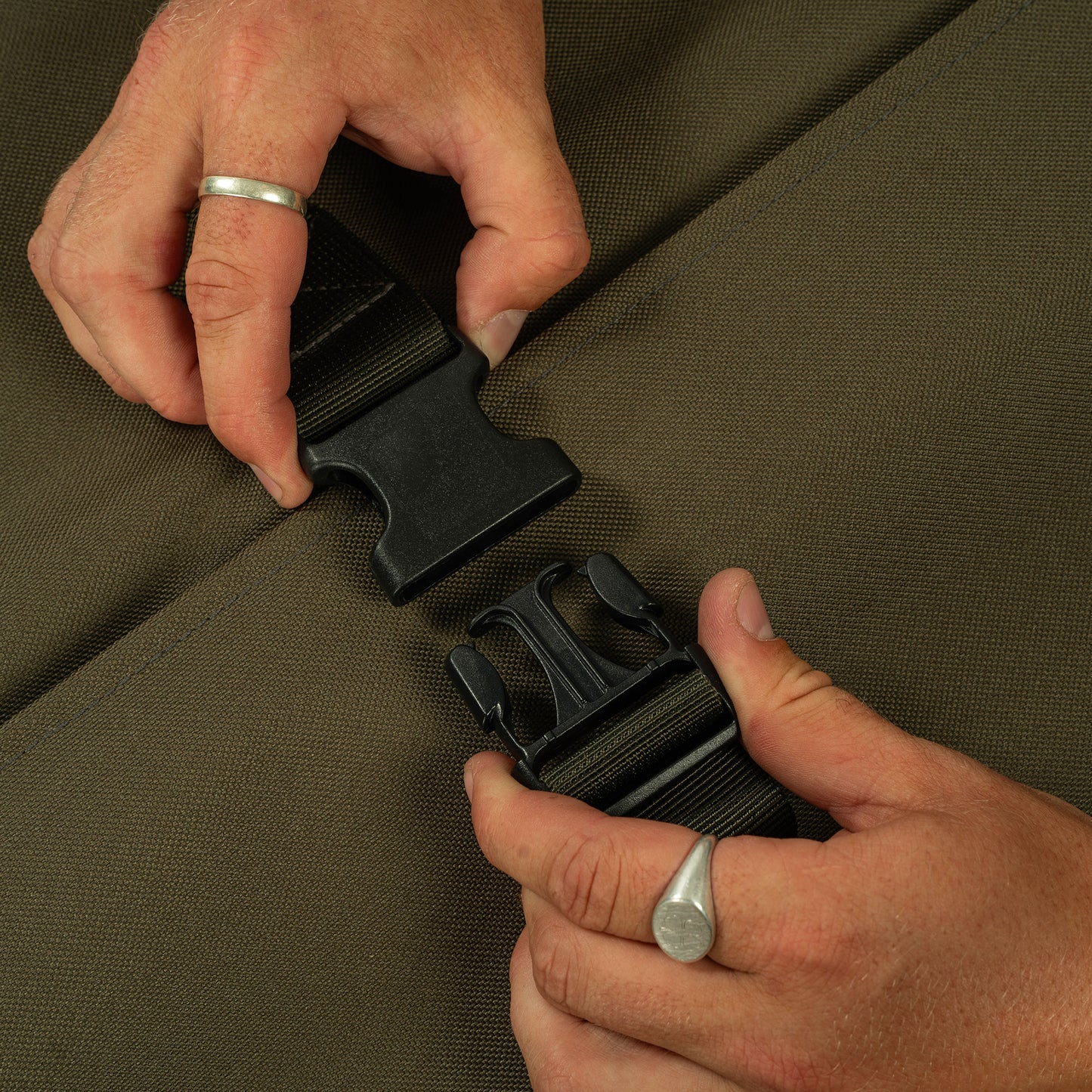 Avid revolve bed