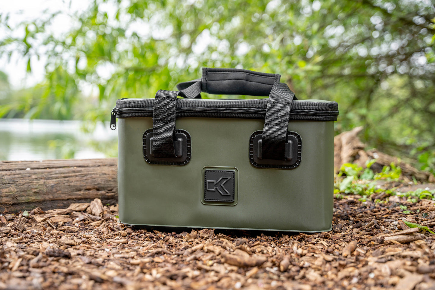 Eva tackle & bait station