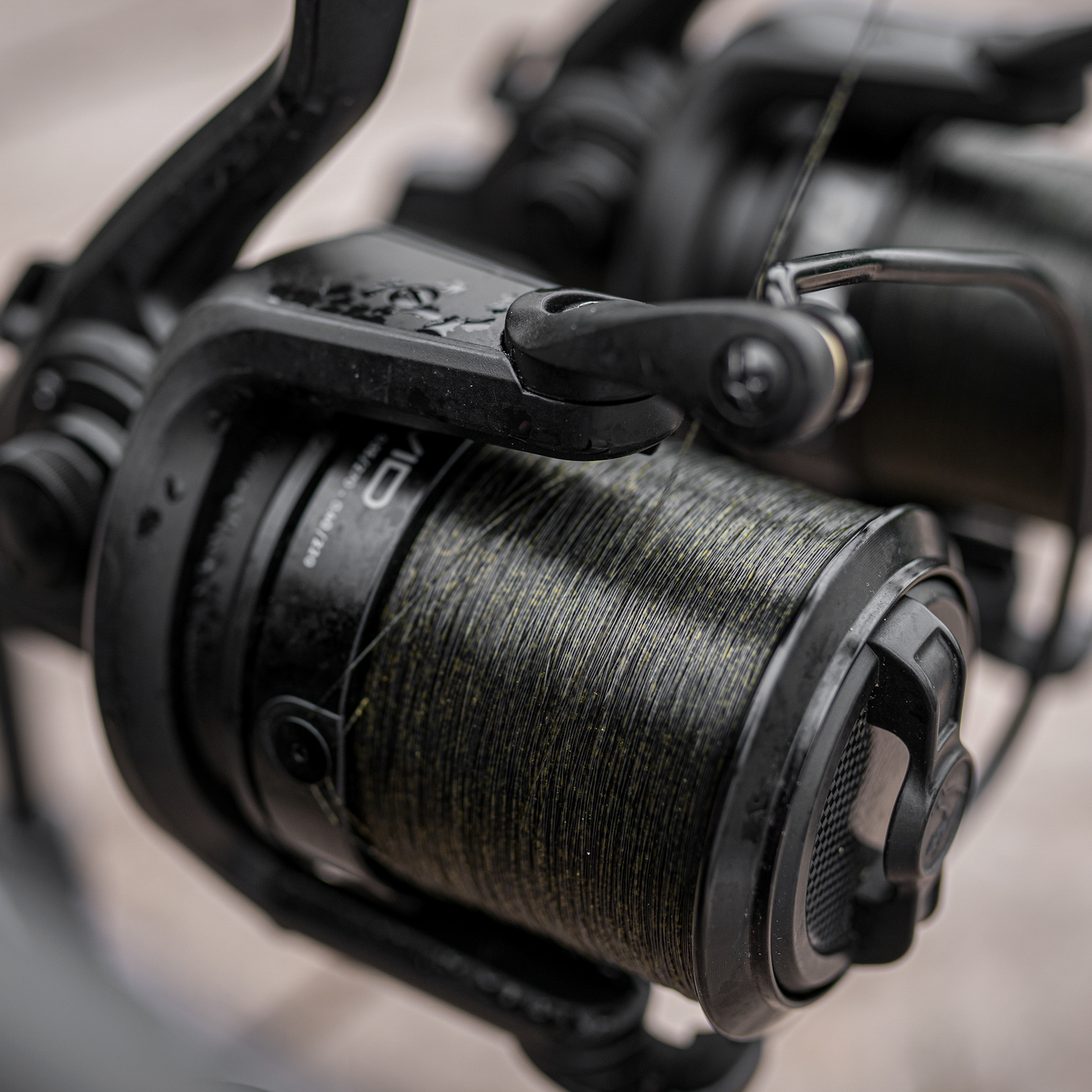 Avid outline camo reel line