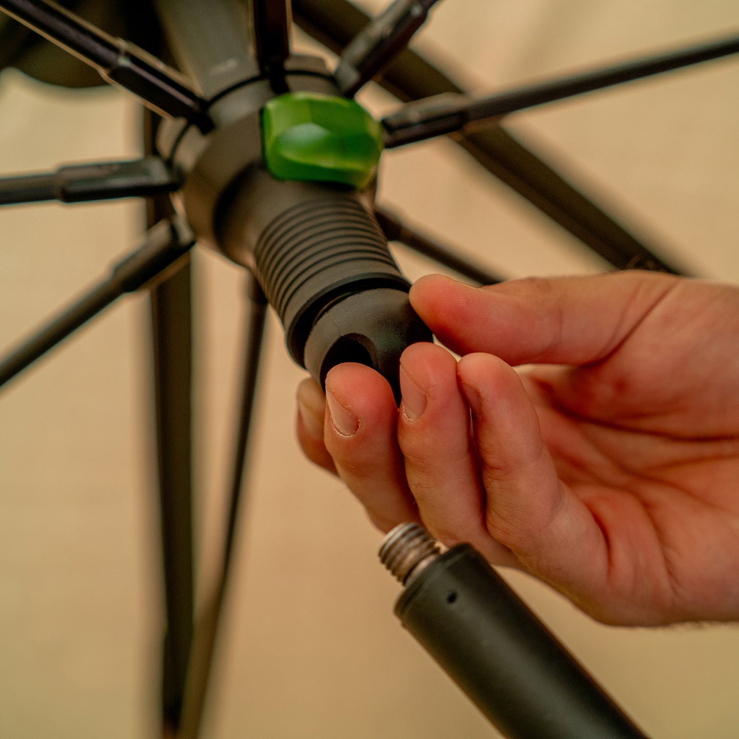 Avid revolve brolly system