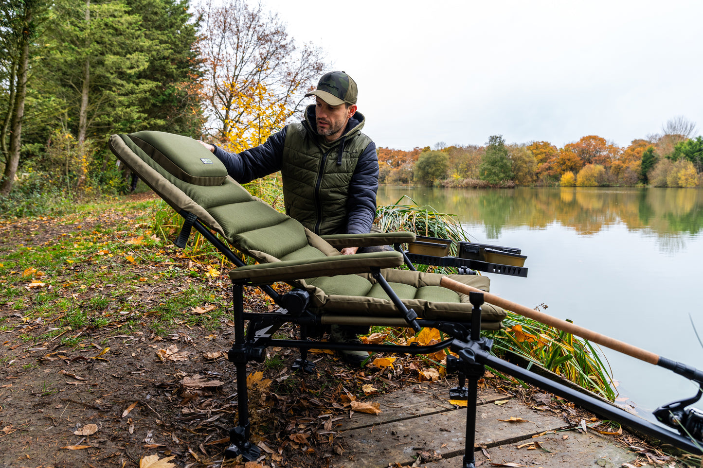 Korum s23 - supa deluxe accessory chair ii