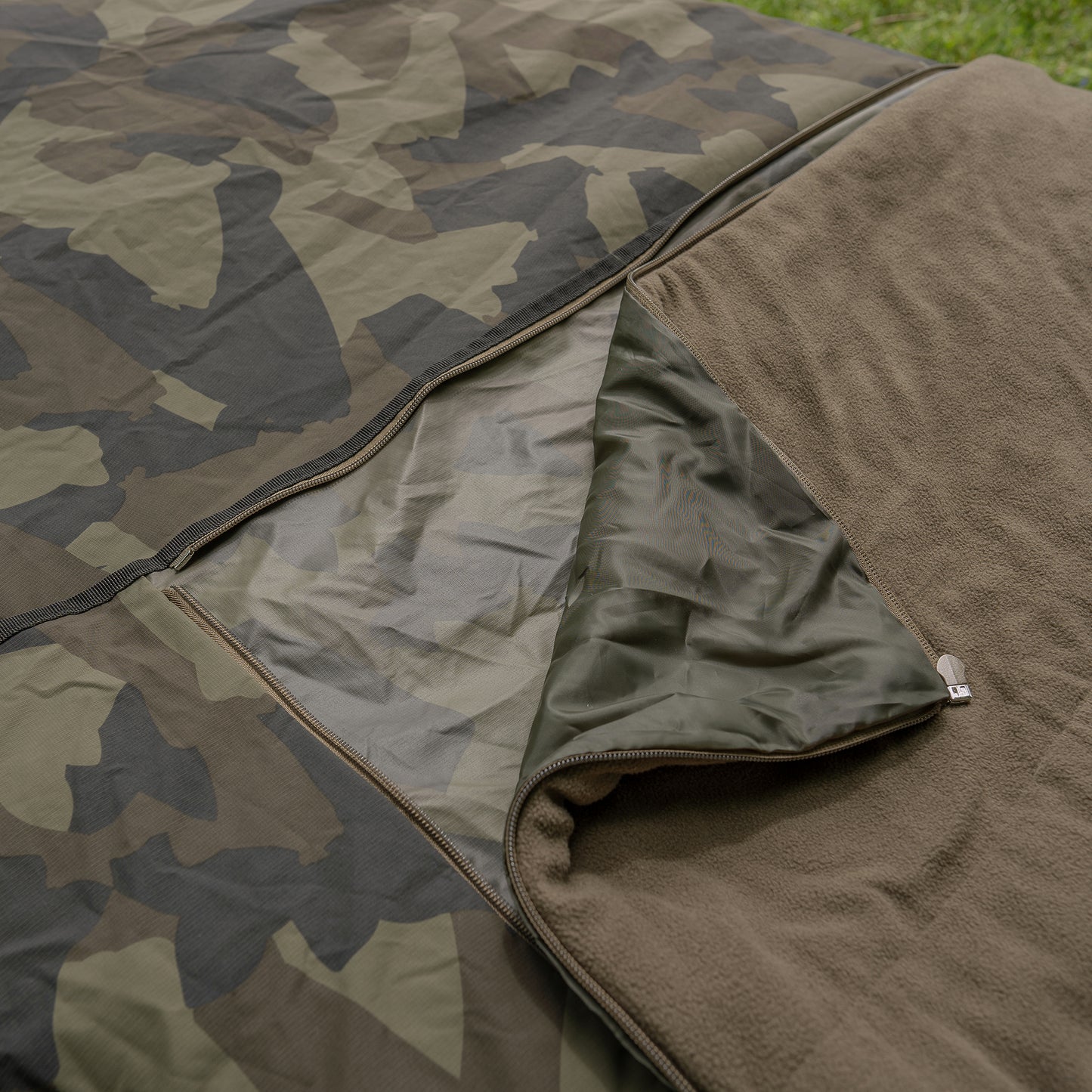 Avid ripstop camo bedchair cover