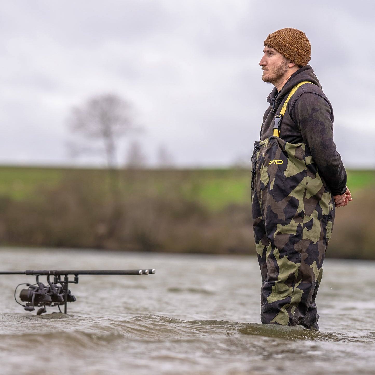 Avid 420d camo chest waders