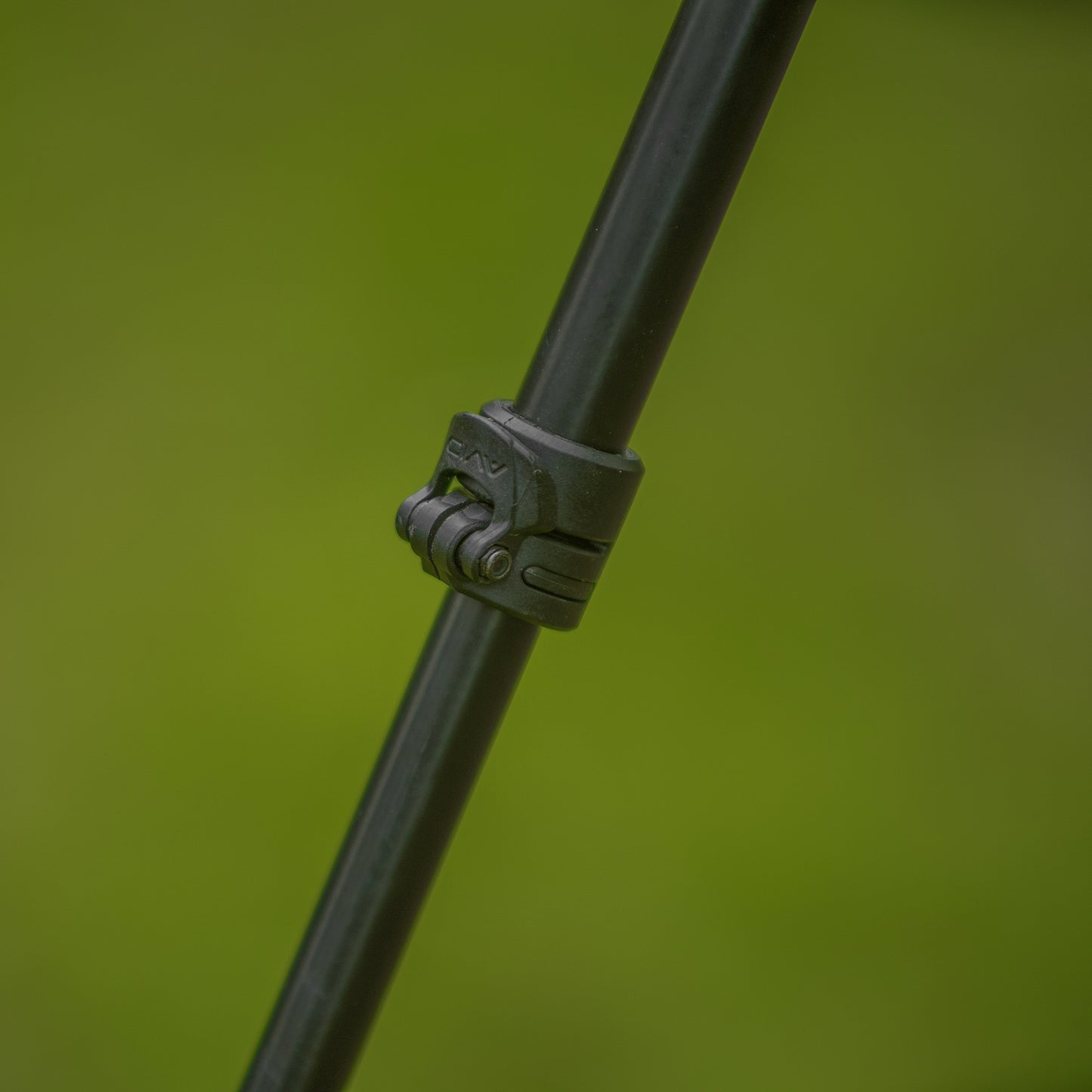 Revolve Weigh Tripod