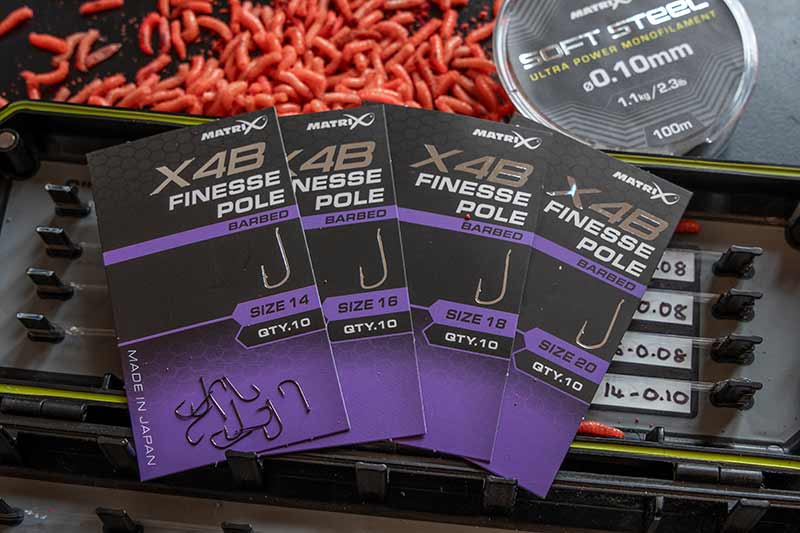X4B - Finesse Pole Hooks