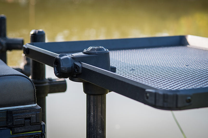 Self-Supporting Side Trays