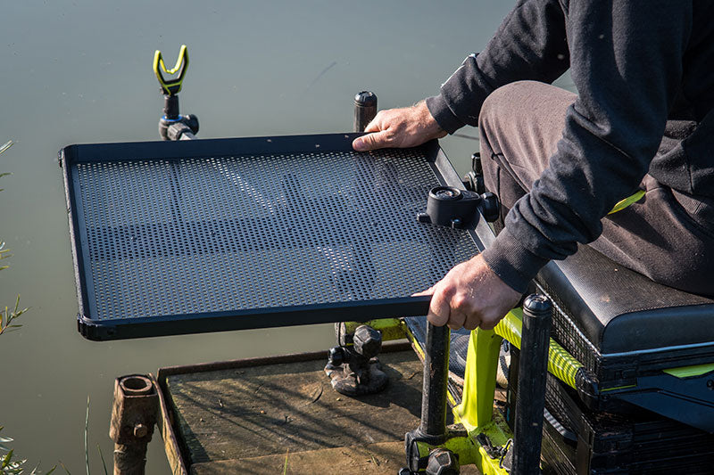 Self-Supporting Side Trays