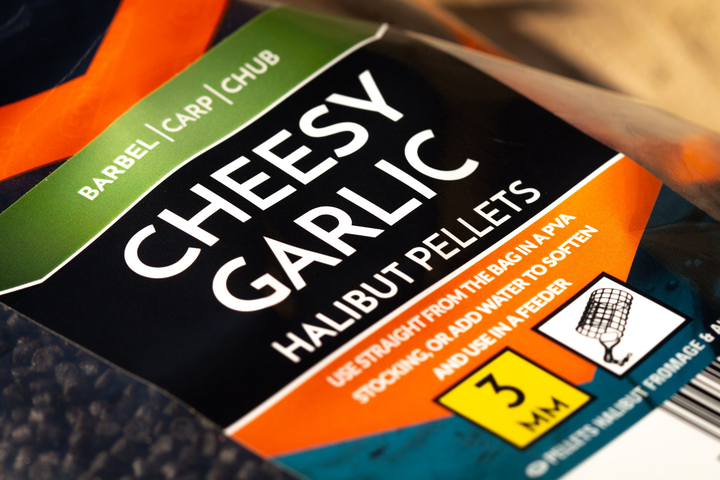 Cheesy garlic halibut pellets