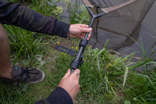 Avid lok down landing net holder