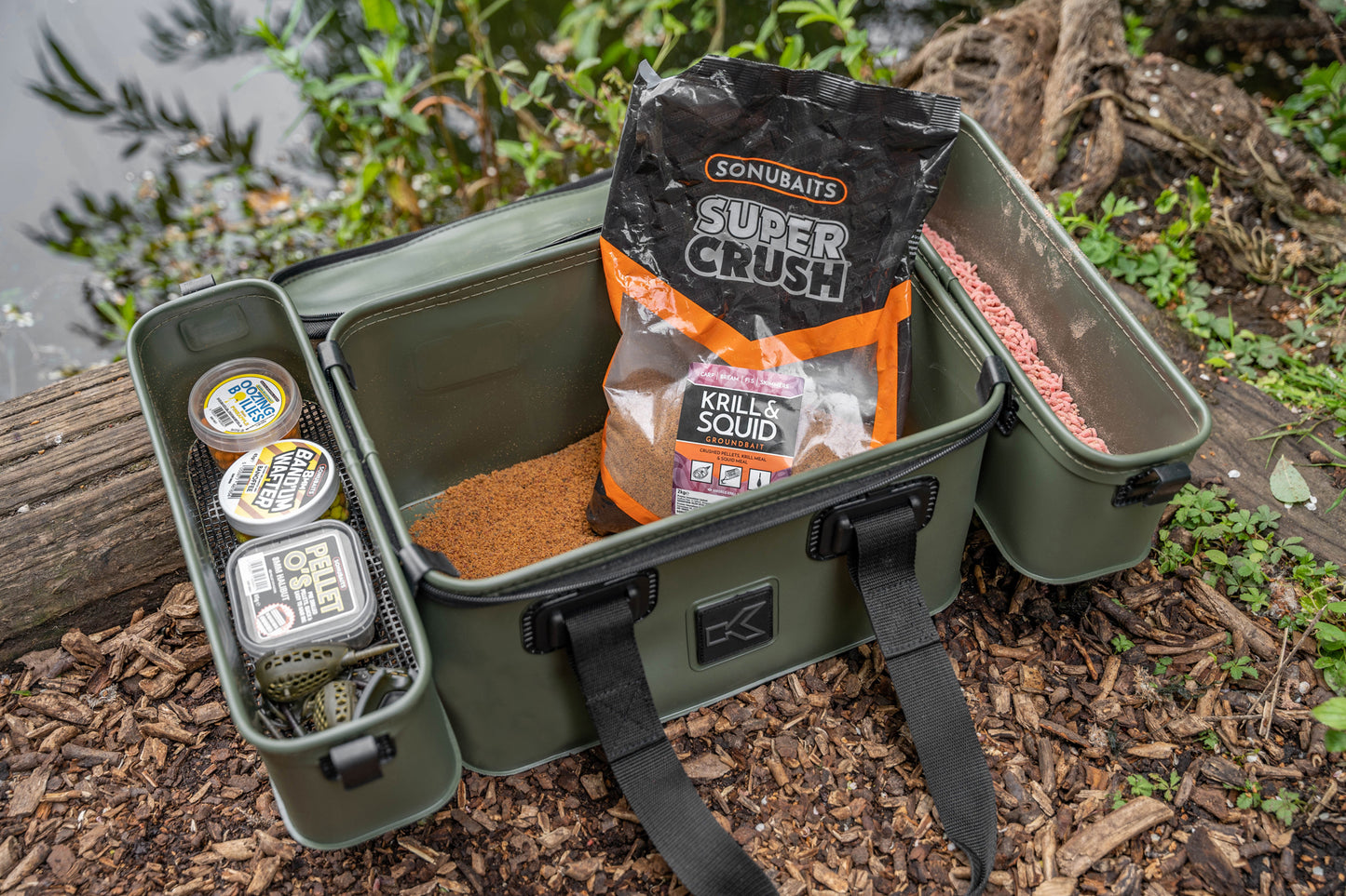 Eva tackle & bait station