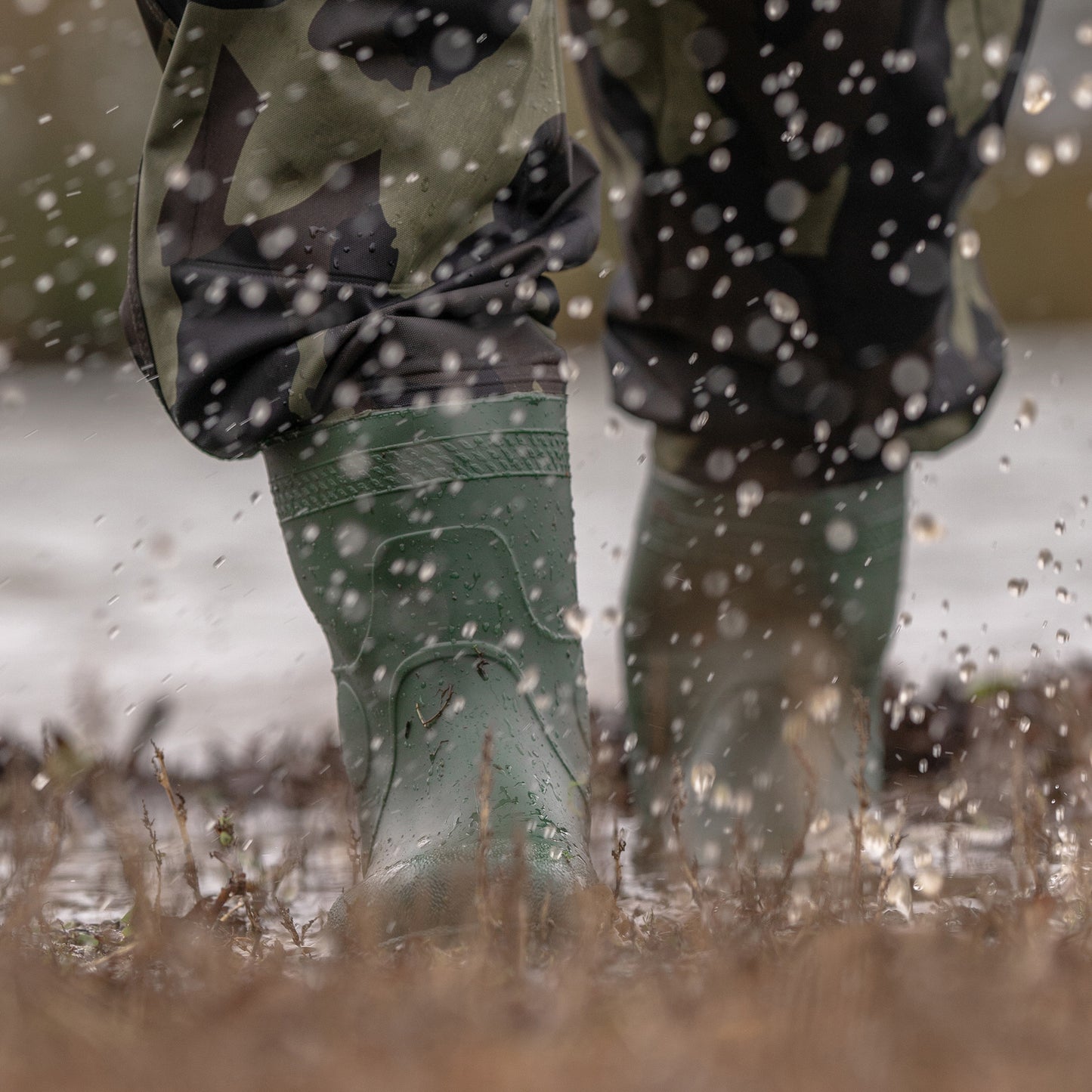 Avid 420d camo chest waders