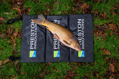 Fold Away Unhooking Mat