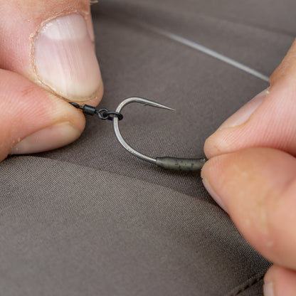 Outline Micro Ringed Hookbait Swivel