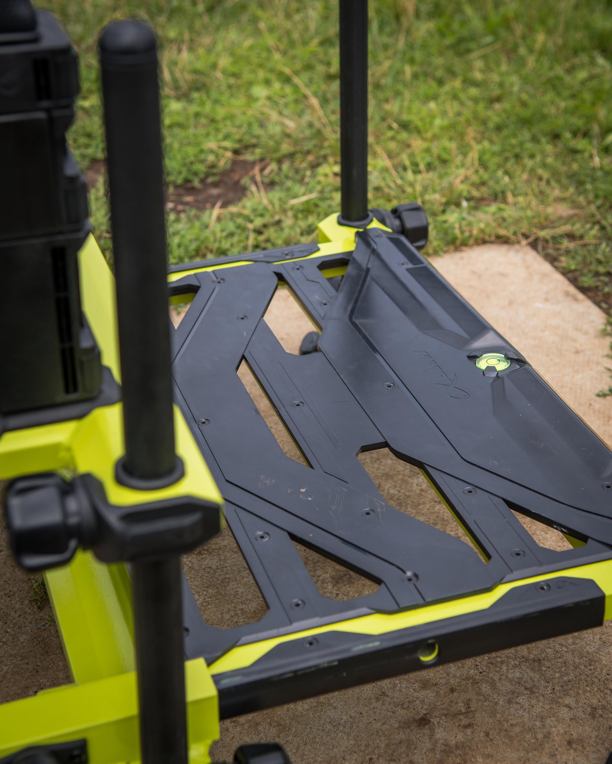 F25 Pro Swivel Seatbox 