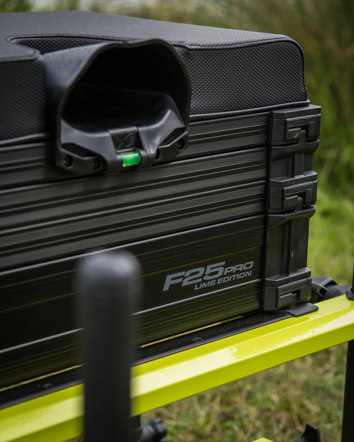 F25 Pro Seatbox