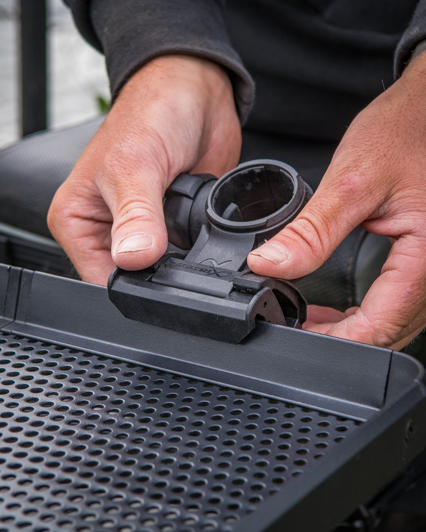 Folding Side Tray Clamp
