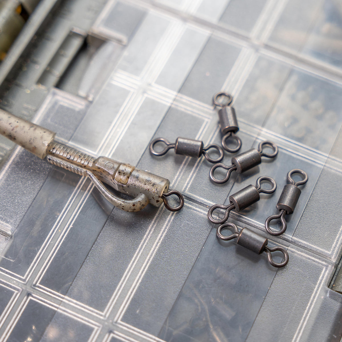 Outline Swivel - Size 7