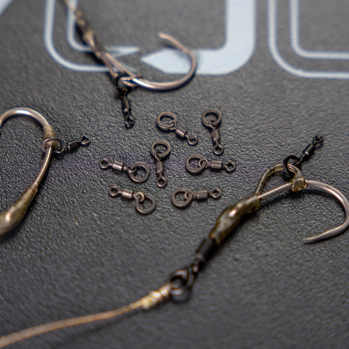 Outline Micro Ringed Hookbait Swivel