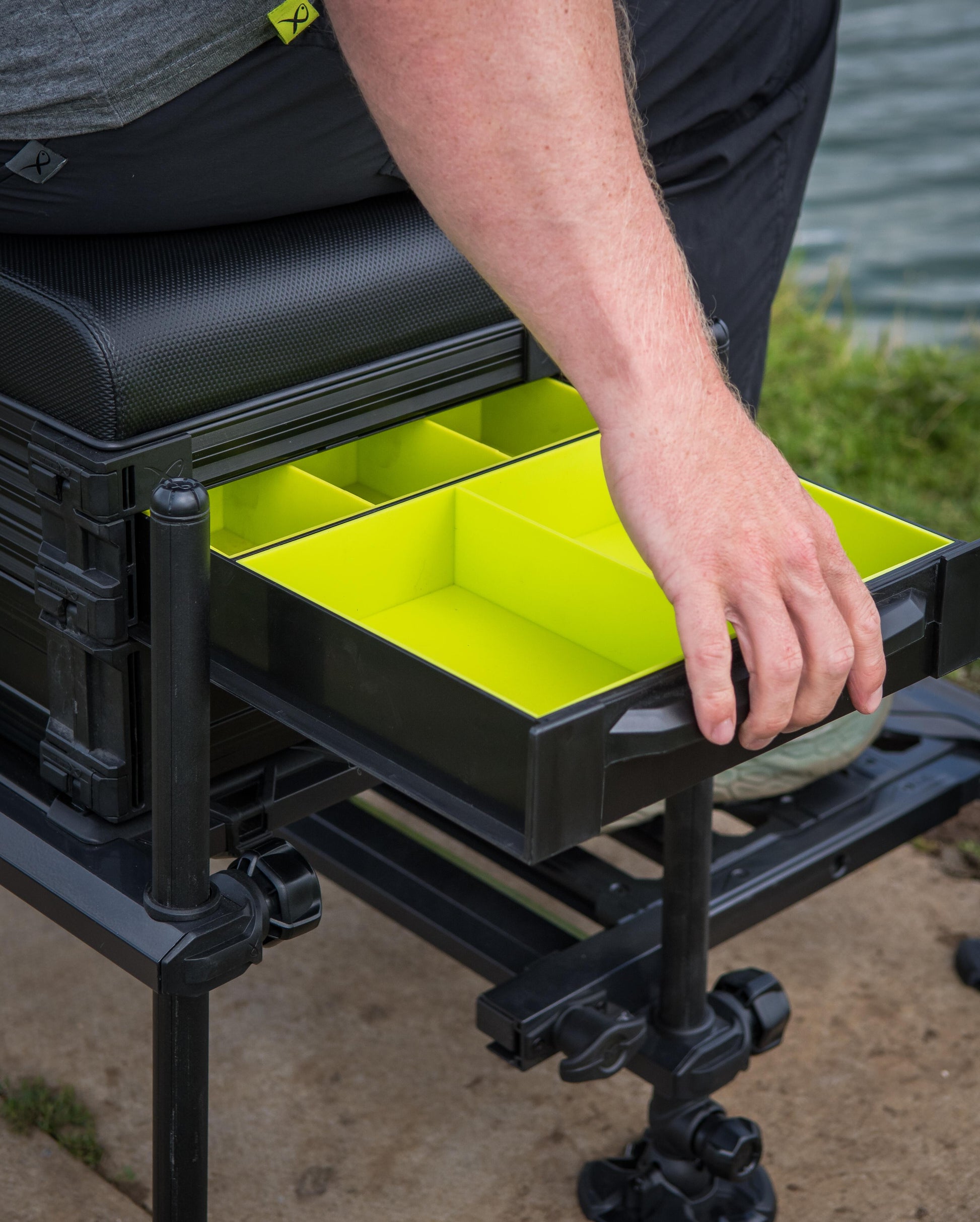 F25 Pro Seatbox