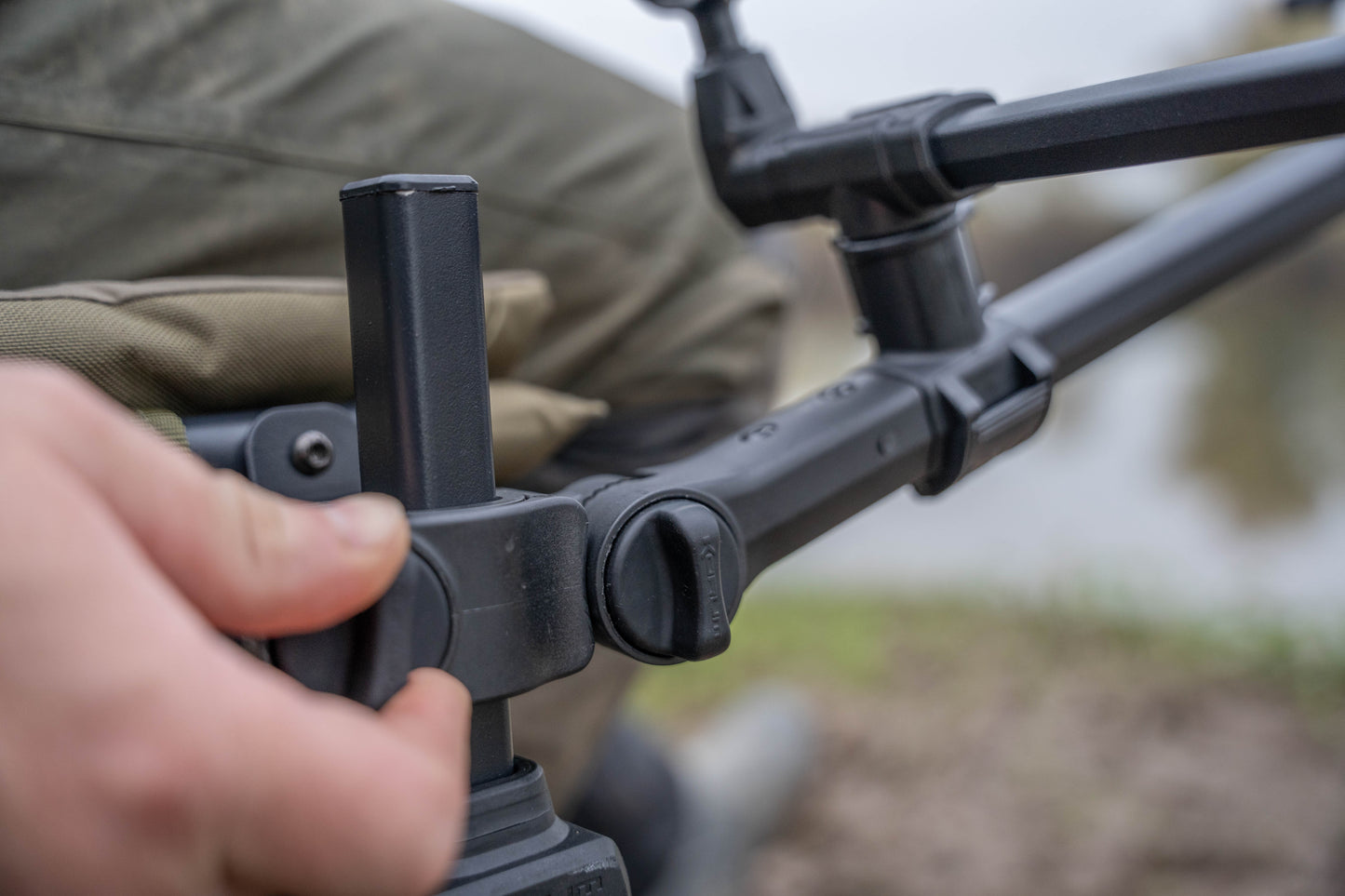 Progress Tripod Feeder Arm