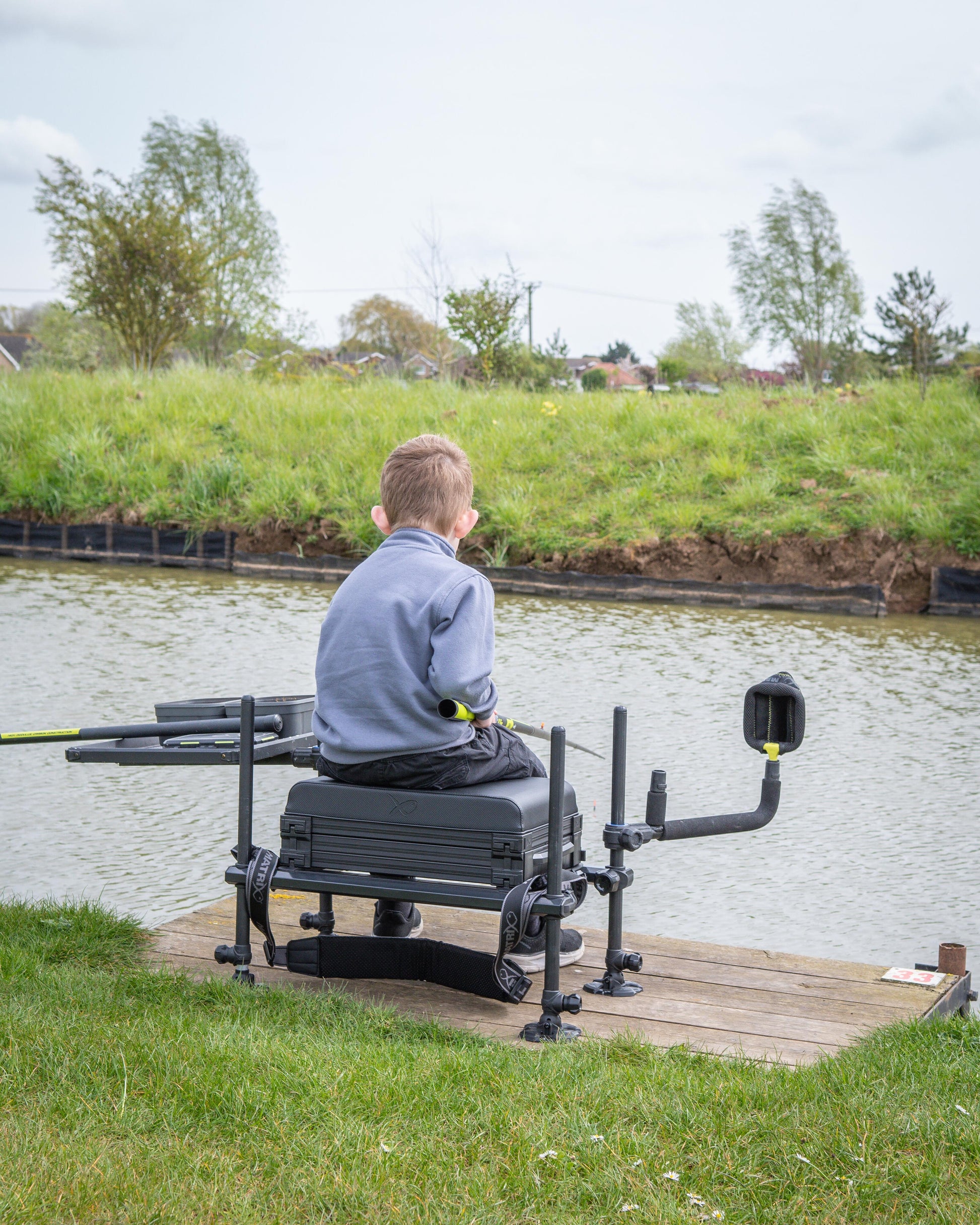 F25 Pro Super Lite Seatbox - Black