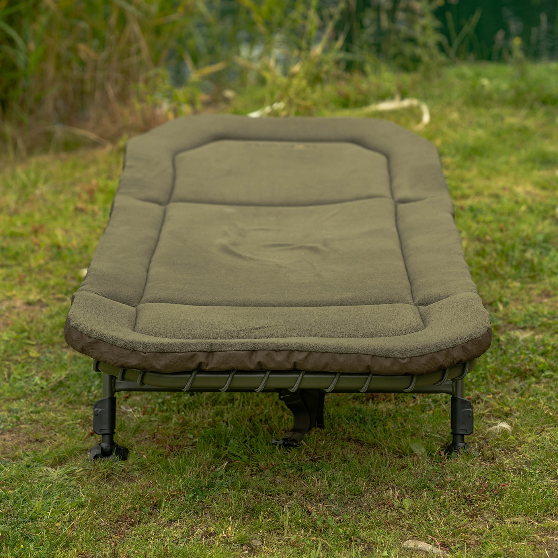Benchmark Ultra Standard Bed