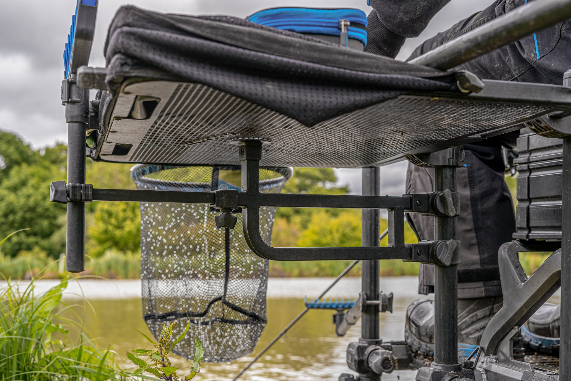 Offbox Side Tray Support Accessory Arm