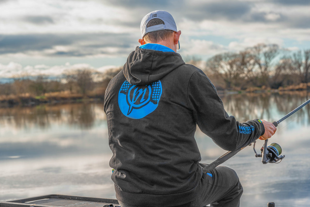 Pro Pullover Hoodie 