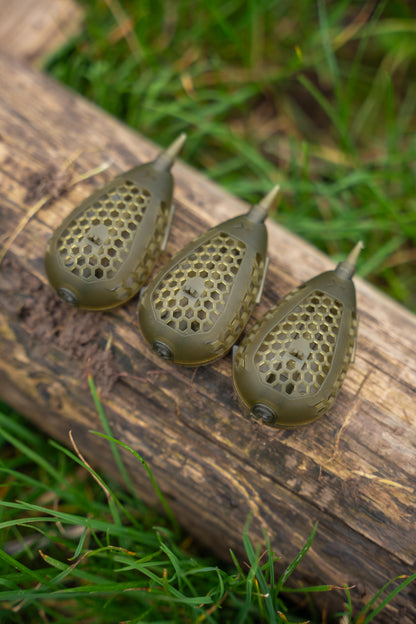 Camo Grub Feeder