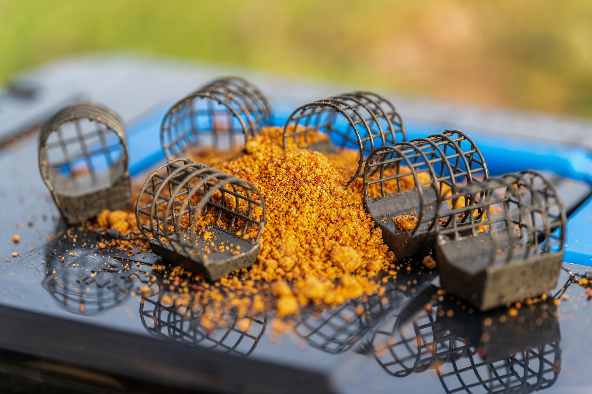 Flow Mesh Feeder