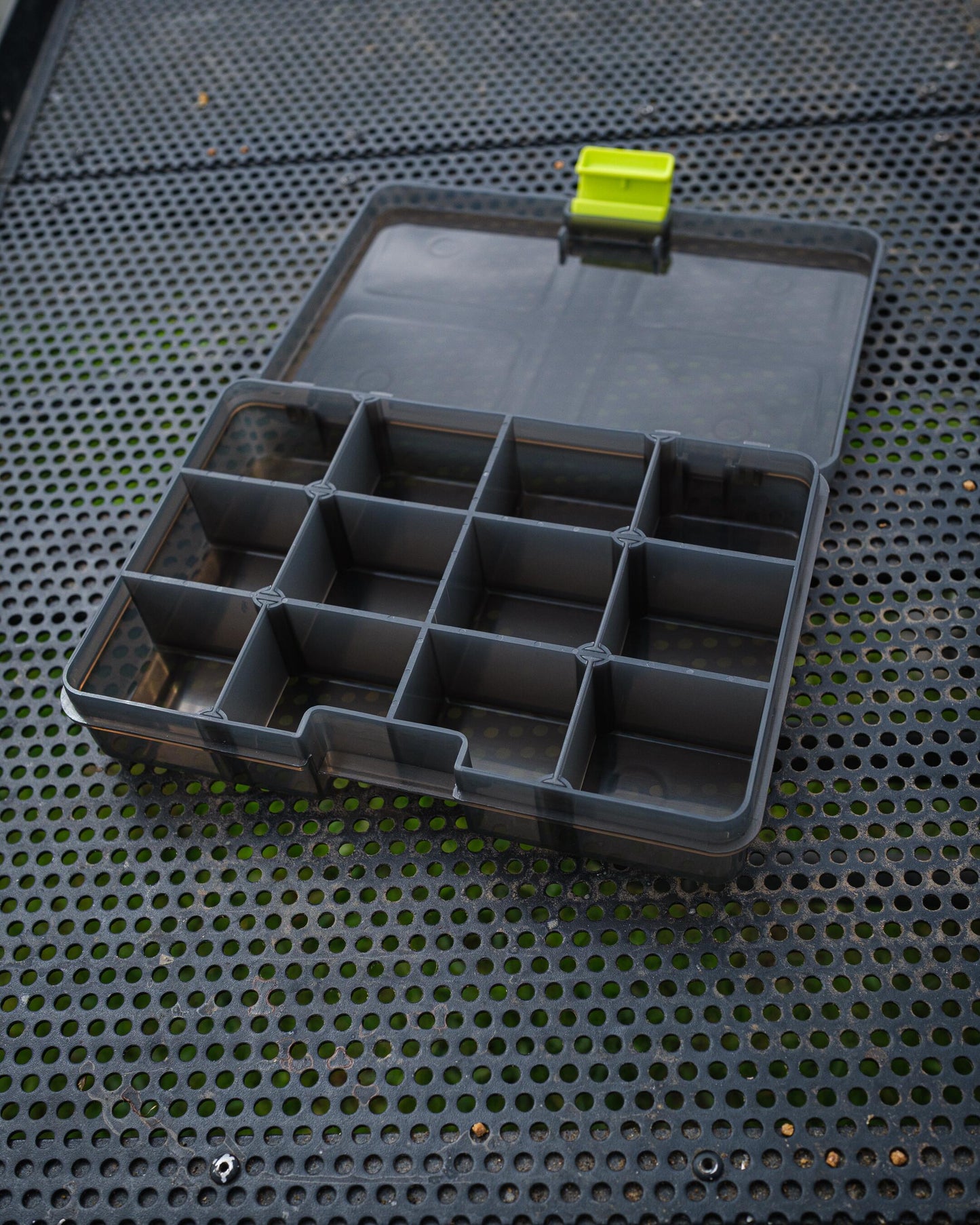 Medium 20 Compartment Deep