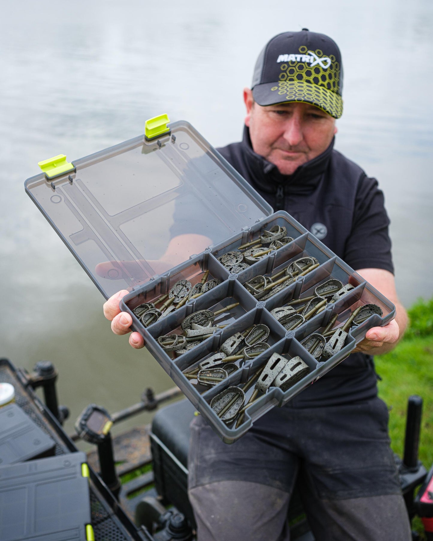 Medium 20 Compartment Deep