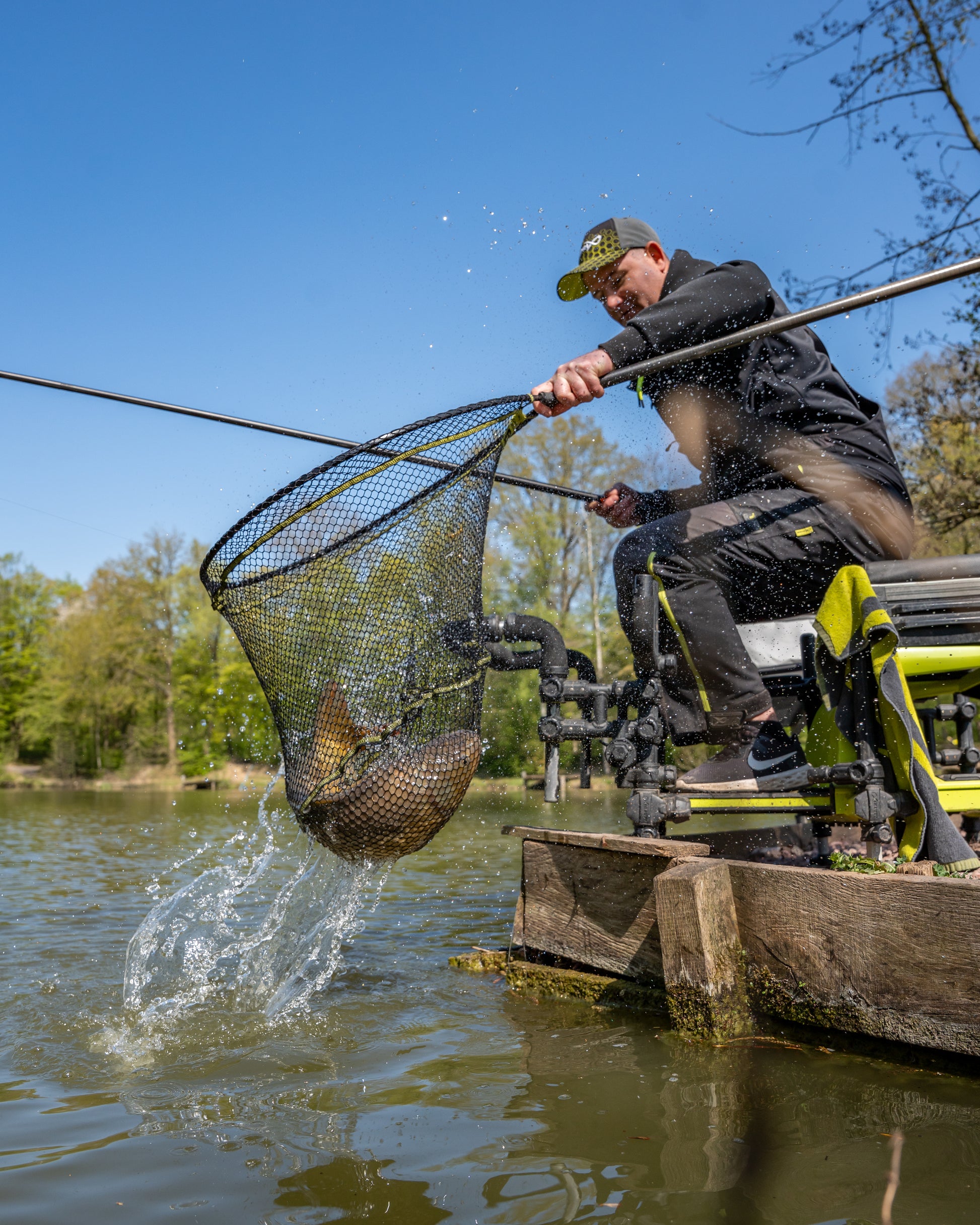 Torque Carp Power Pole