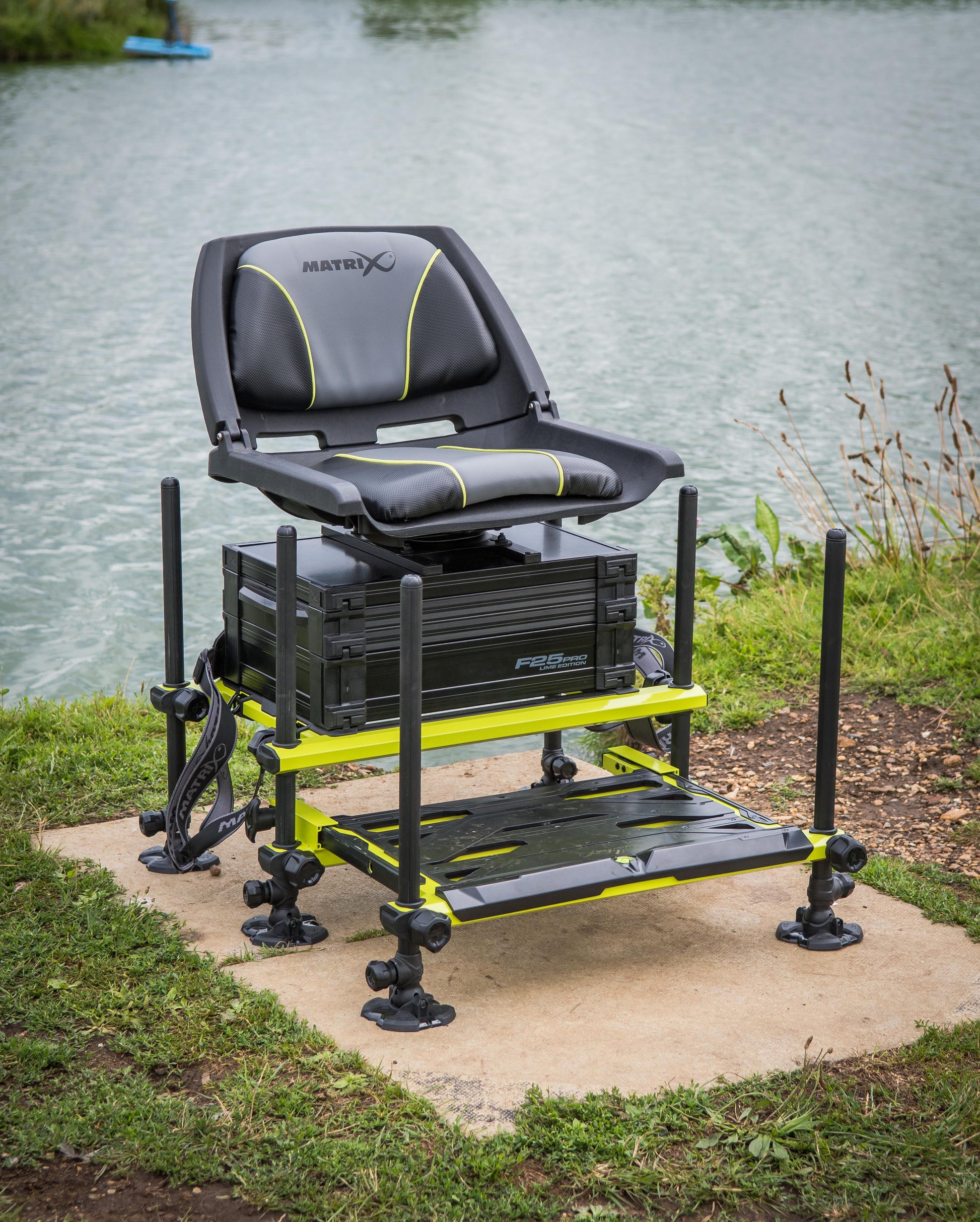 F25 Pro Swivel Seatbox 