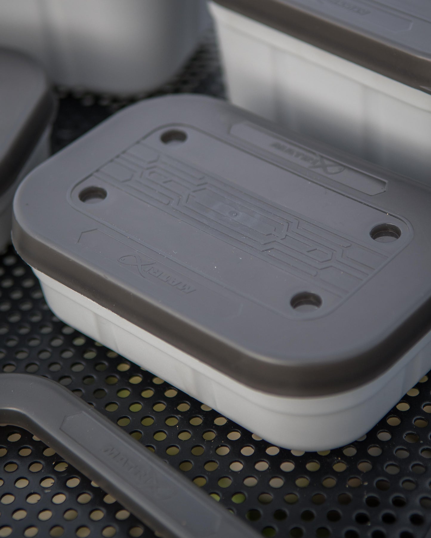 Air Lock Bait Tub