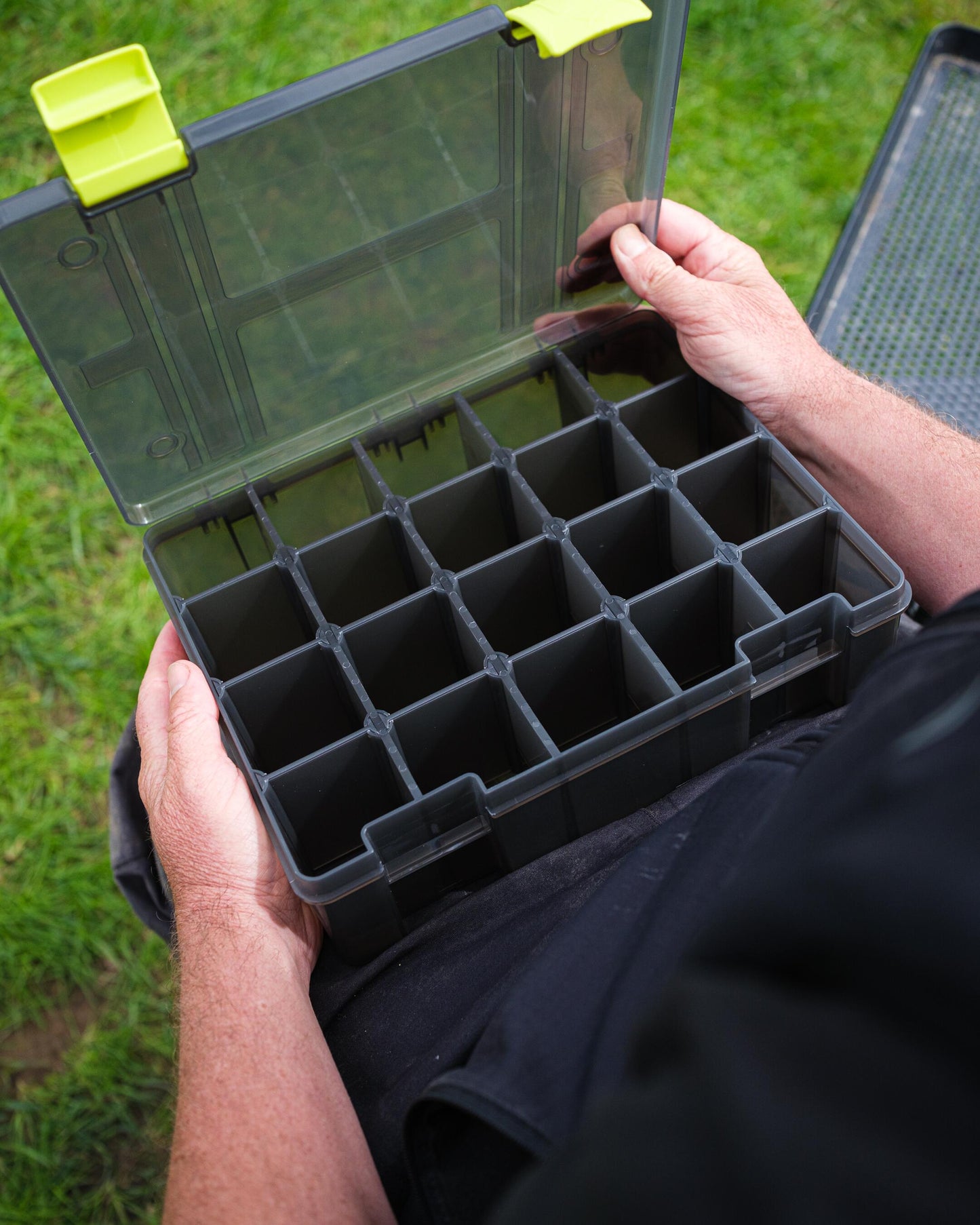 Medium 20 Compartment Deep