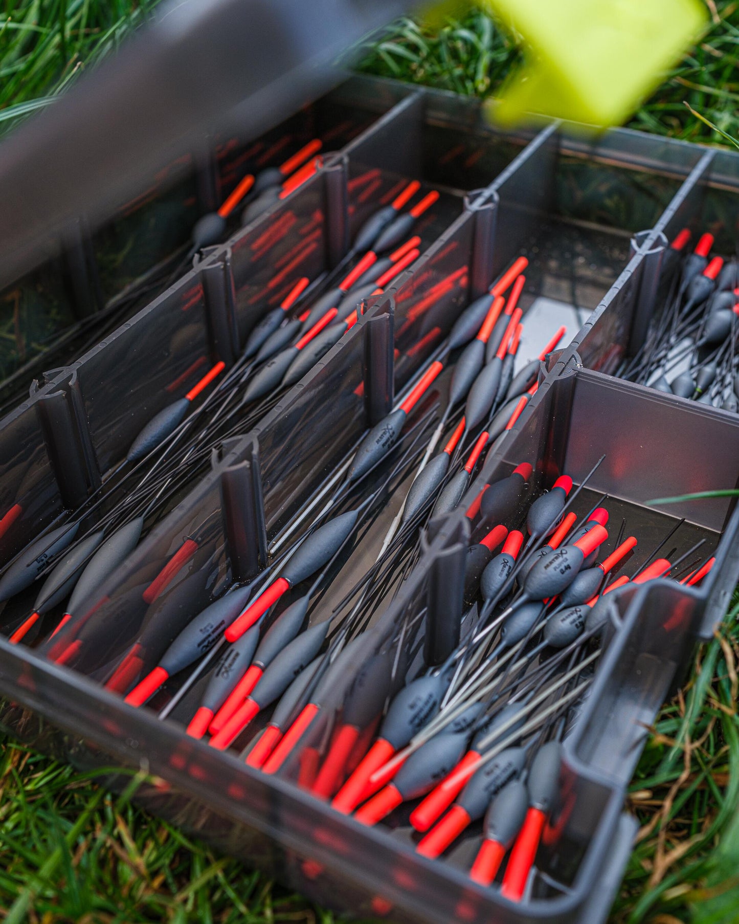 Medium 20 Compartment Deep