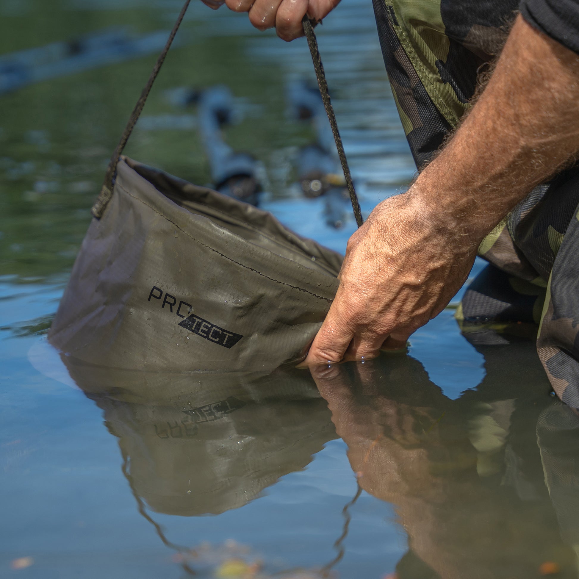 PRO-Tect Water Bucket