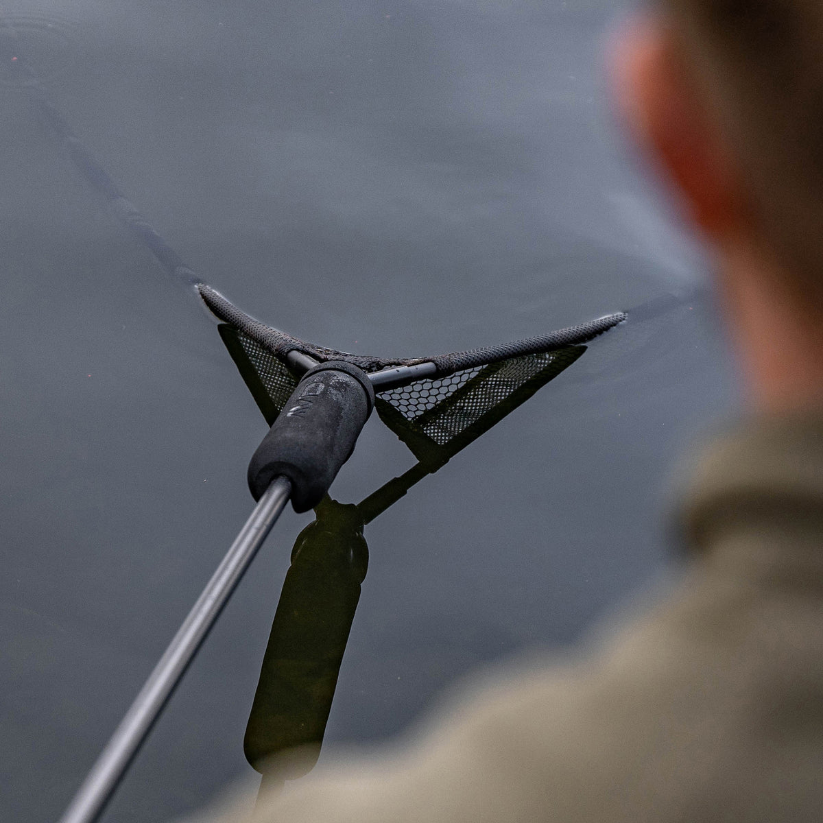 Captive Net Float