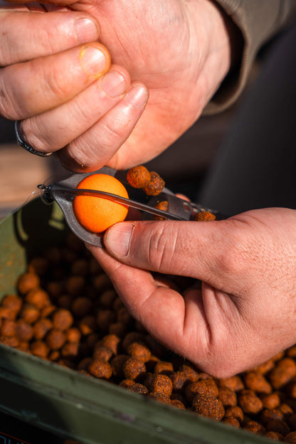 Surface Feeder Float