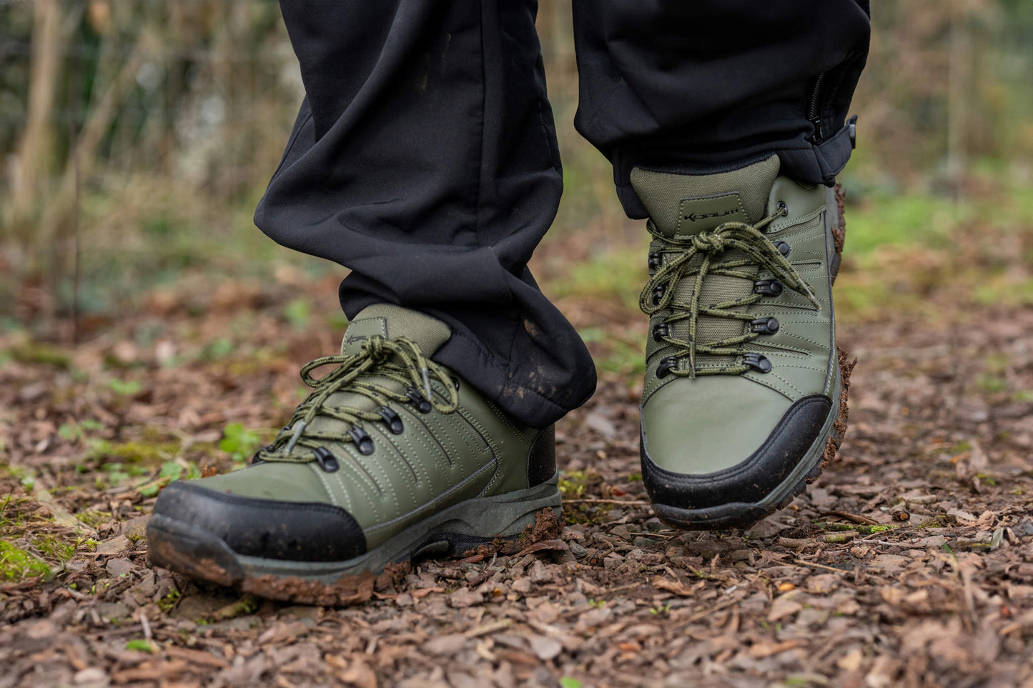 Superseal Walking Shoe