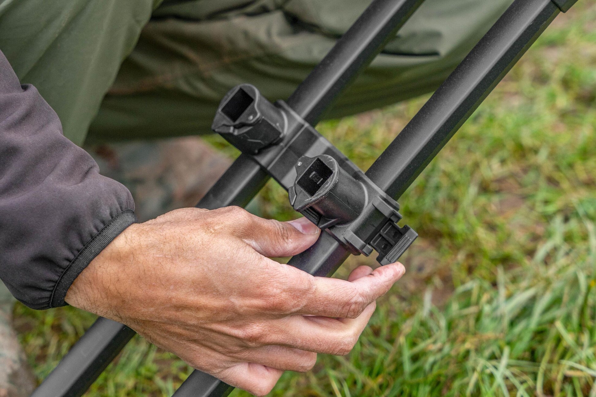 Deluxe River Tripod 3 Rod Wide